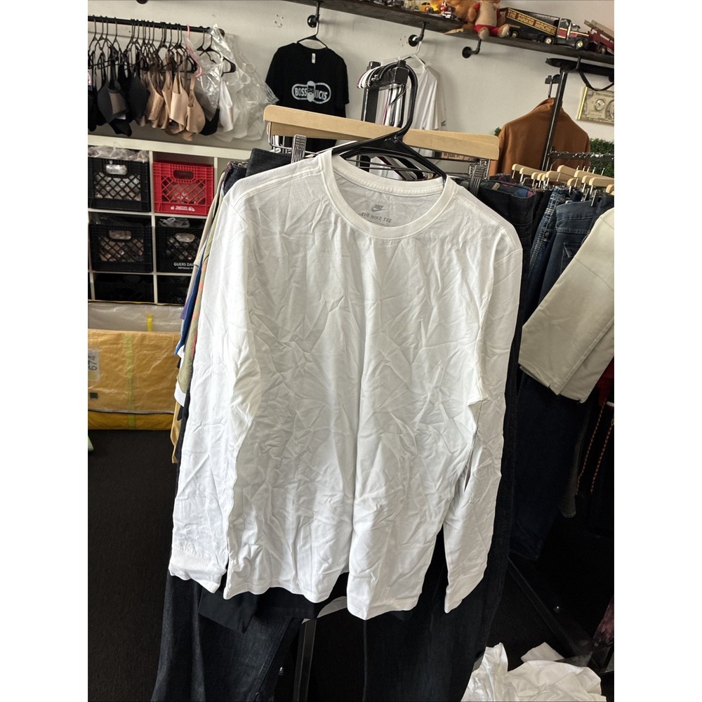 Nike The Nike Tee Men's L White Long Sleeve Crew Neck Cotton Logo Tee New NWT